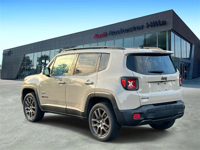 2016 Jeep Renegade Latitude North Edition photo 2