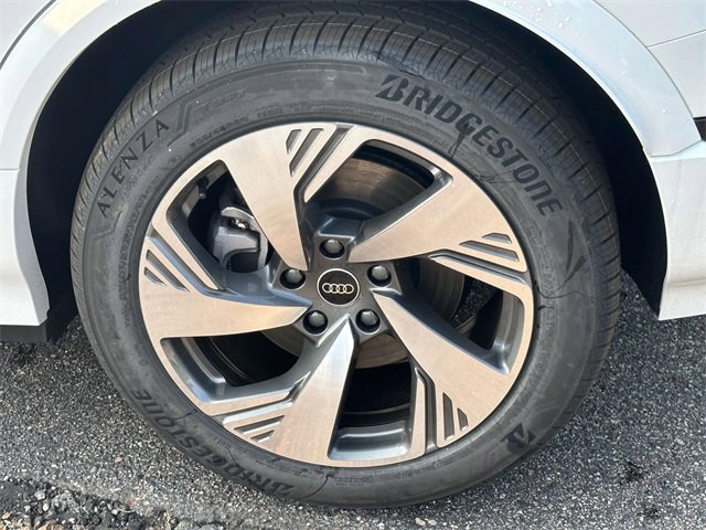 2025 Audi Q6 E-tron Premium Plus photo 4