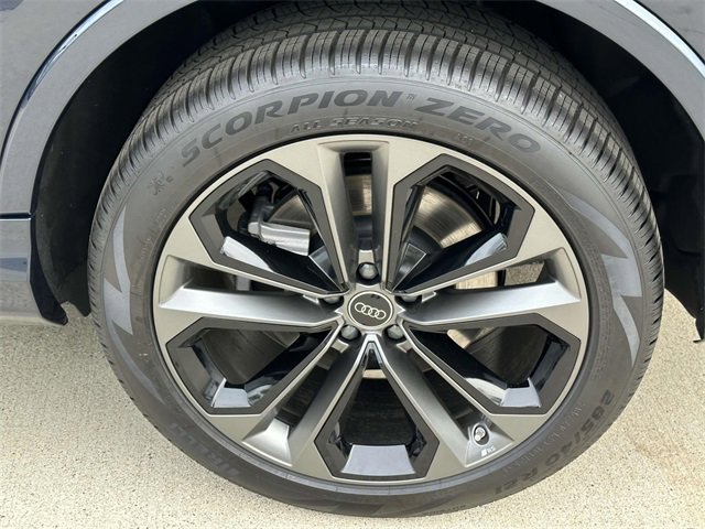 2025 Audi Q7 Premium Plus photo 4