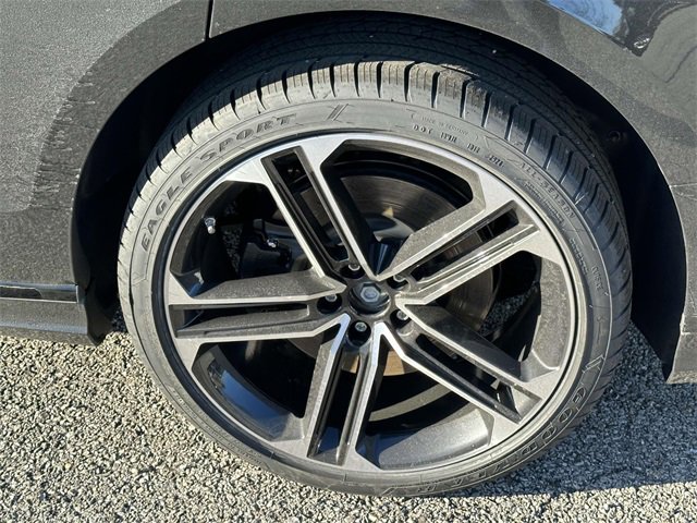 2025 Audi A8 L 55 photo 4