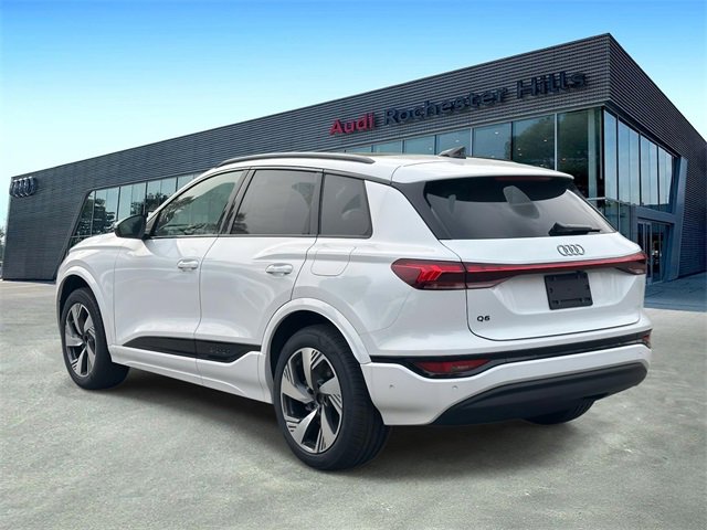 2025 Audi SQ5 Premium Plus photo 2