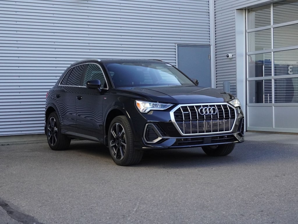 Certified 2025 Audi 45 Technik SUV