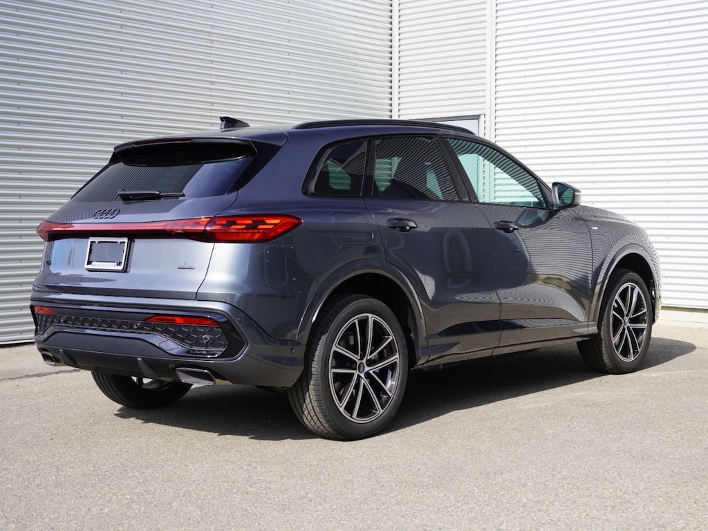 New 2025 Audi 2.0T SUV