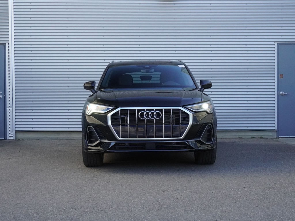 Certified 2025 Audi 45 Technik SUV