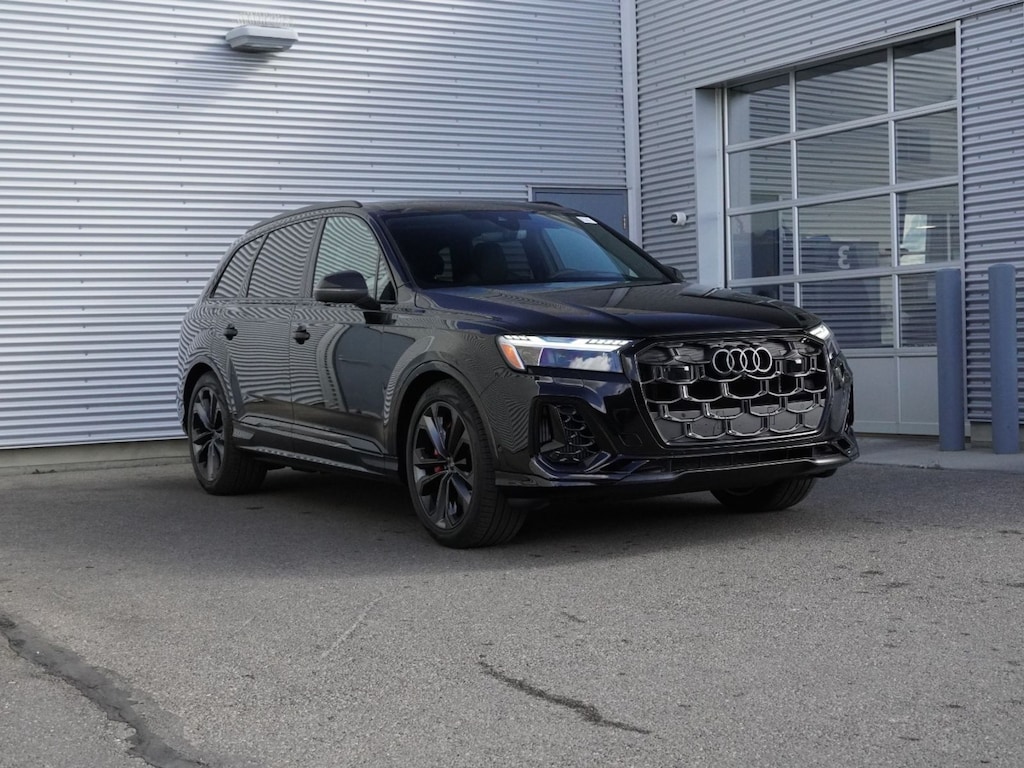 New 2026 Audi  4.0T SUV