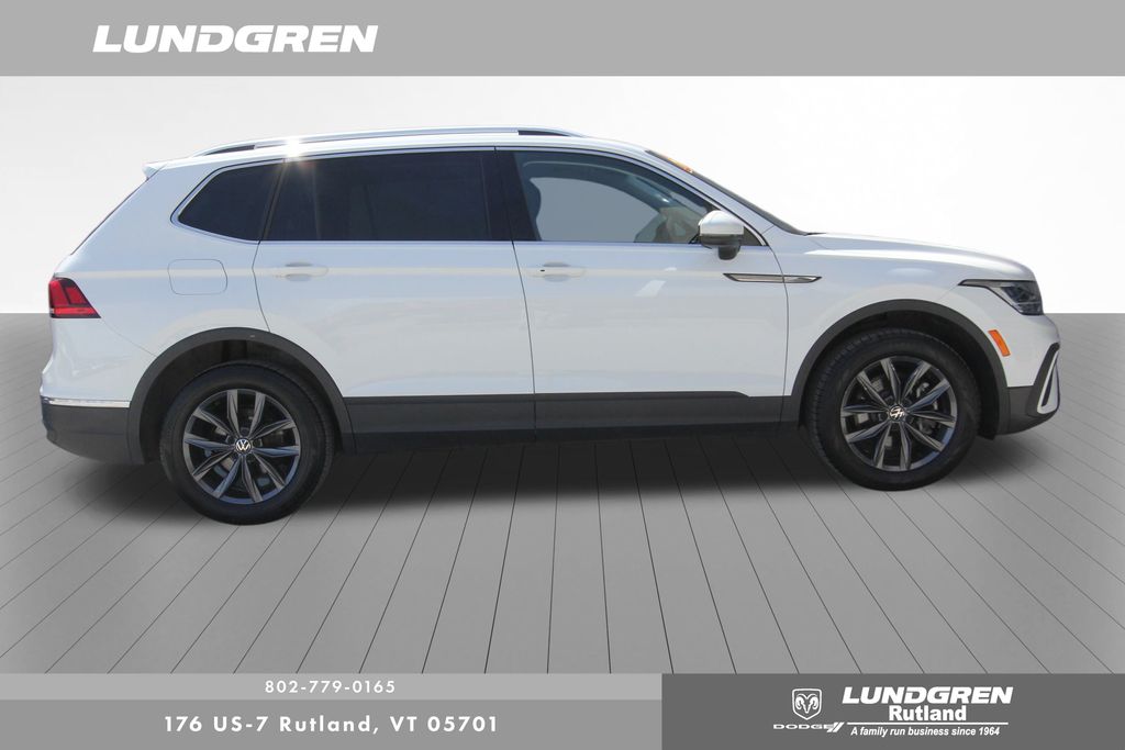 2022 Volkswagen Tiguan SE photo 2