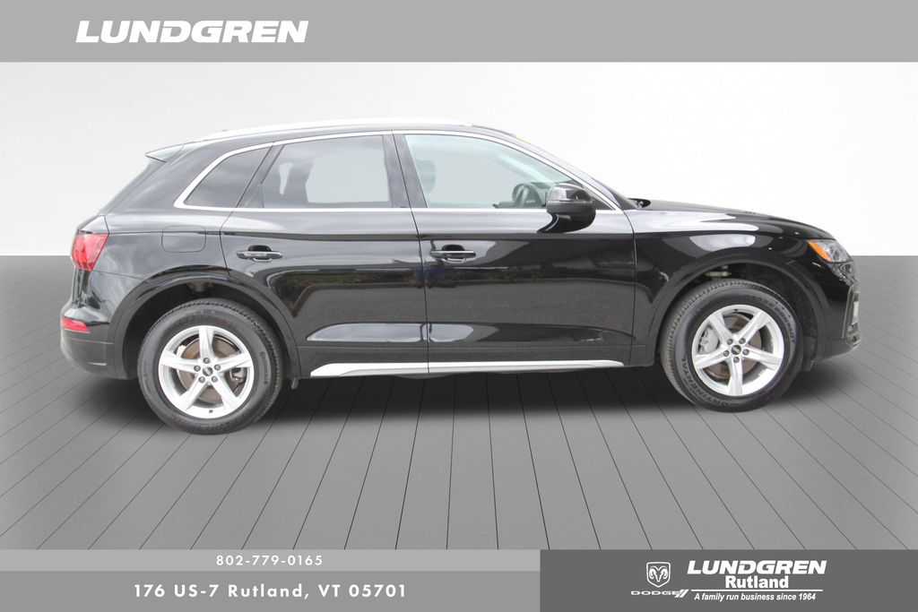 2023 Audi Q5 40 Premium photo 2