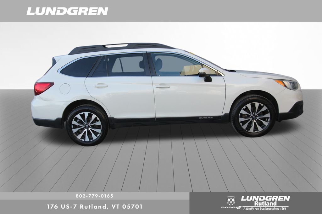 2017 Subaru Outback 2.5i photo 2