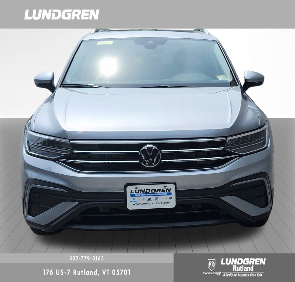 2024 Volkswagen Tiguan SE photo 2