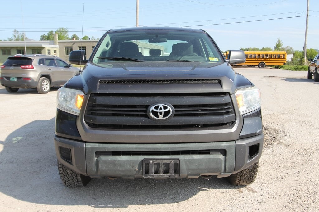 Used 2014 Toyota Tundra SR with VIN 5TFCY5F12EX017643 for sale in Rutland, VT