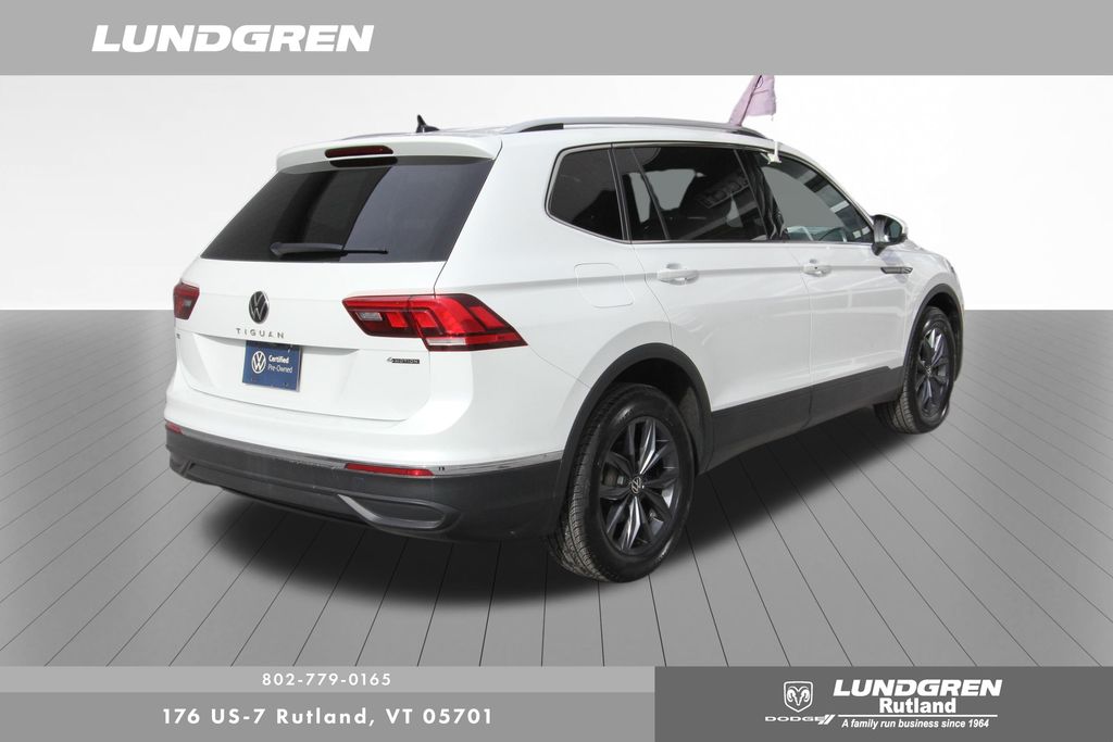 2023 Volkswagen Tiguan SE photo 2