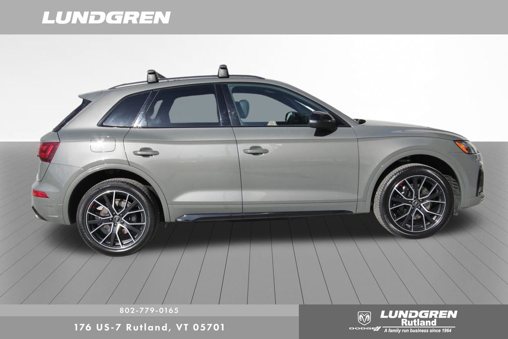 2023 Audi SQ5 Premium Plus photo 2