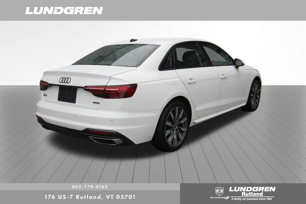 2022 Audi A4 40 Premium Plus Quattro photo 3