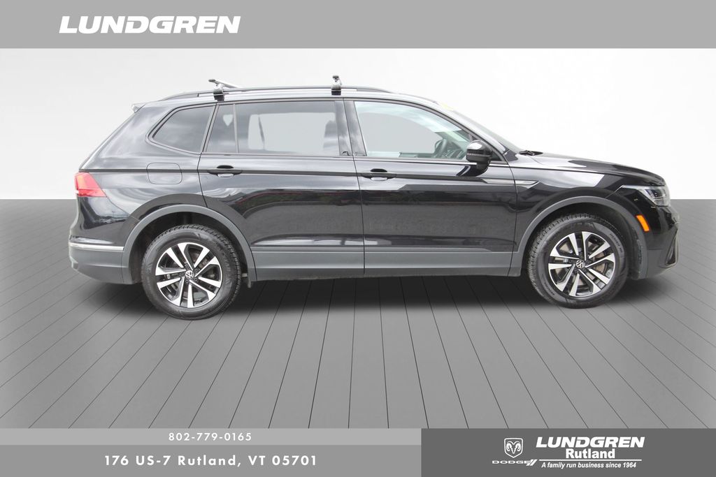 2022 Volkswagen Tiguan S photo 2