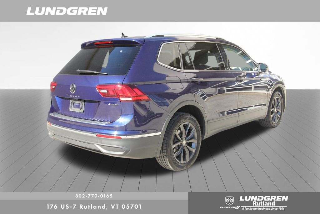 2022 Volkswagen Tiguan SE photo 2