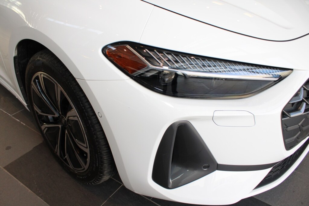 Certified 2025 Audi 2.0T À hayon