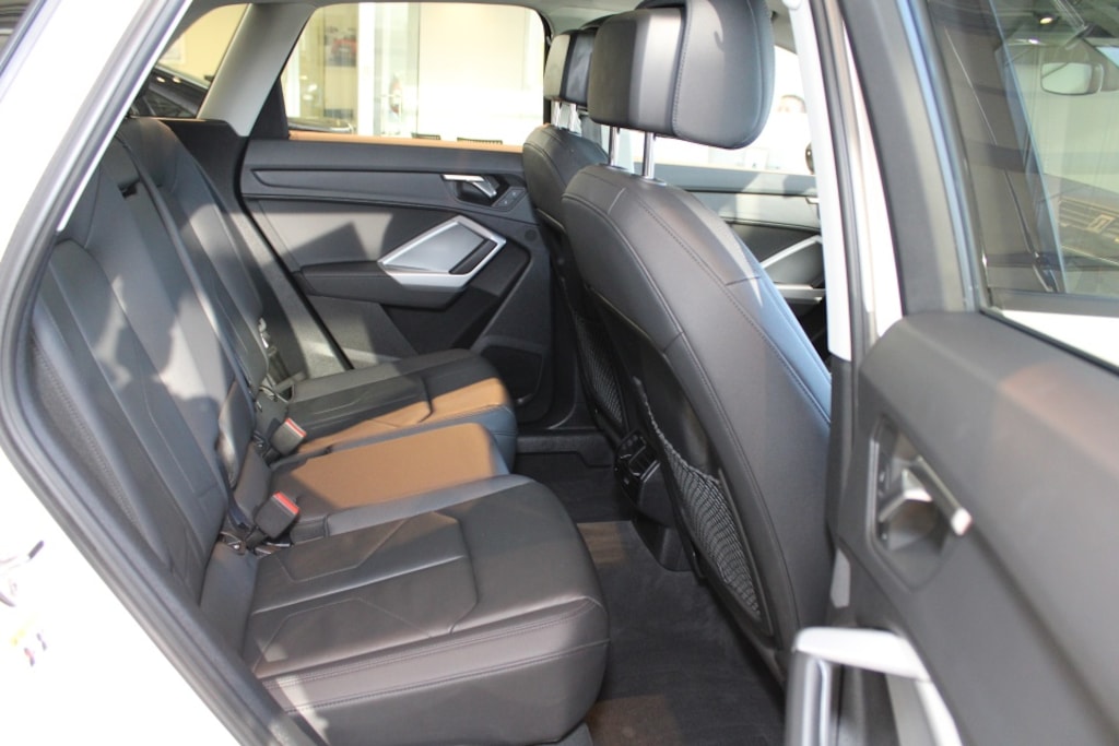 Certified 2024 Audi 40 Komfort SUV