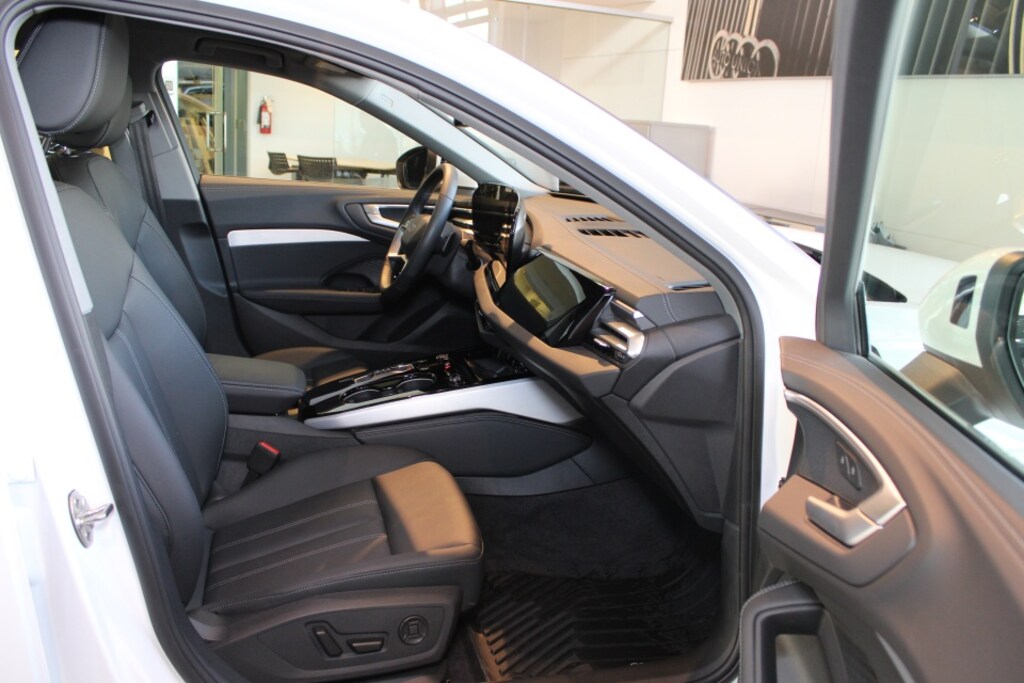 Certified 2025 Audi 2.0T À hayon