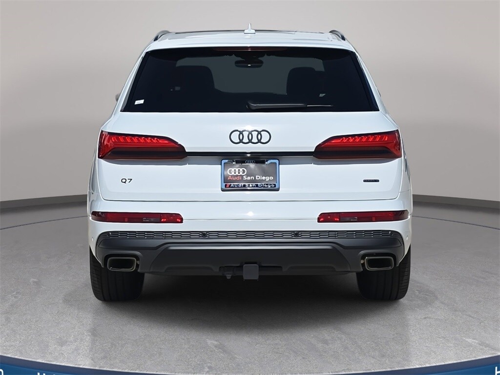 2025 Audi Q7 45 Premium Plus photo 4