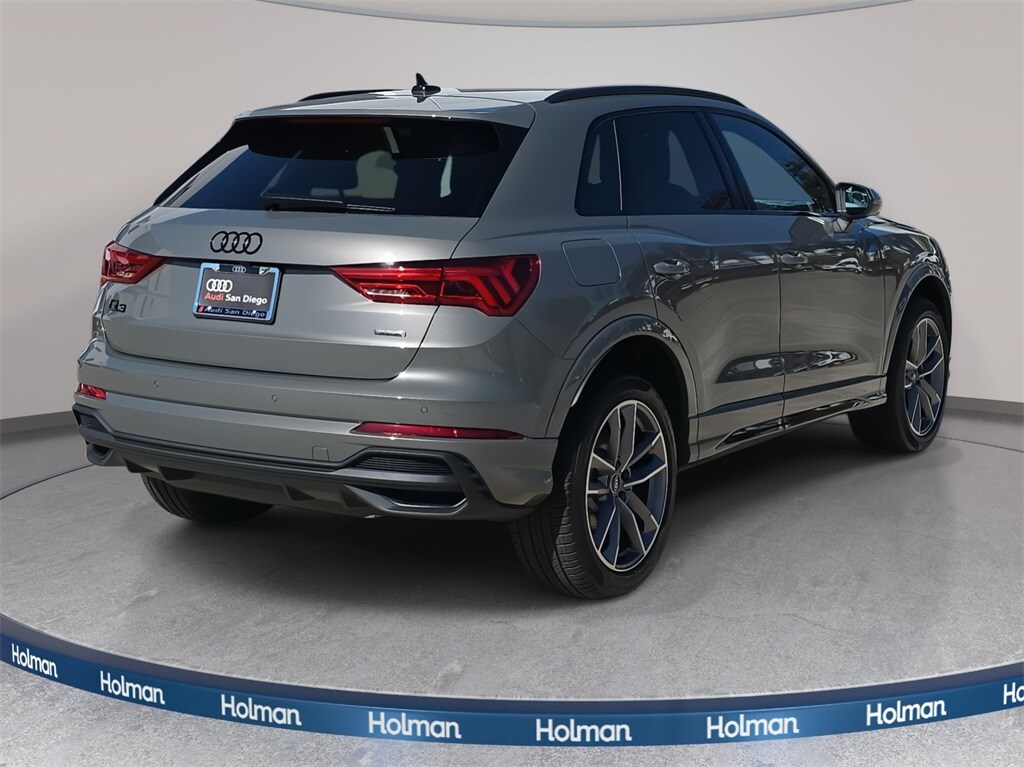 2025 Audi Q3 45 TFSI S line Premium photo 2
