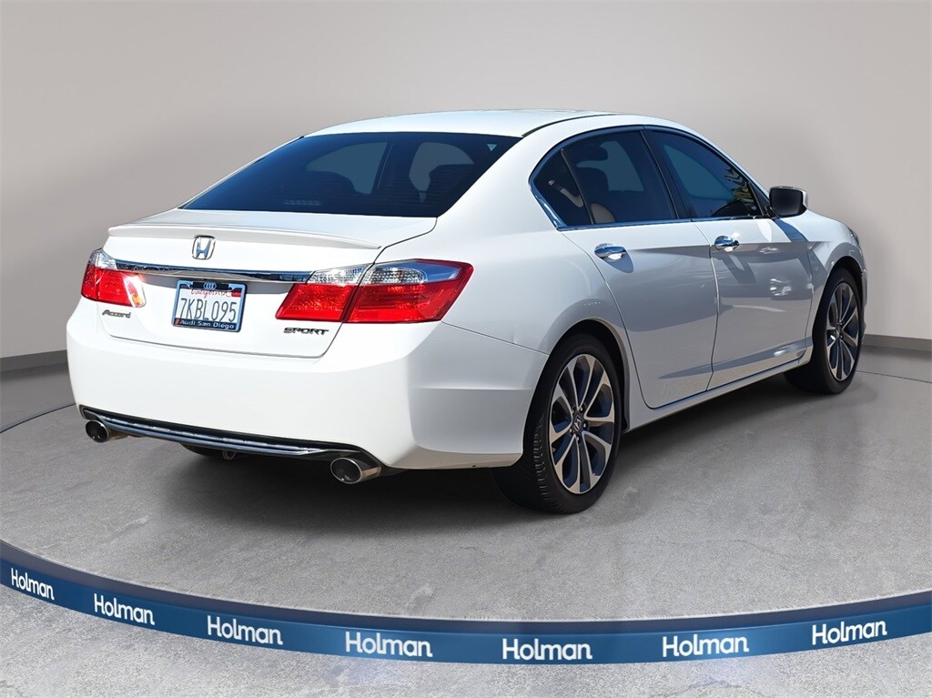 2015 Honda Accord Sport photo 2