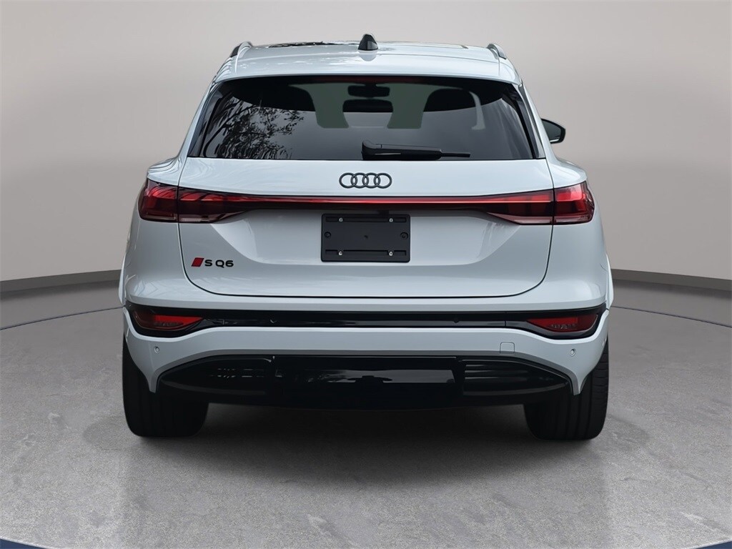 2025 Audi SQ6 photo 4