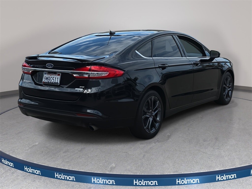 2018 Ford Fusion SE photo 3