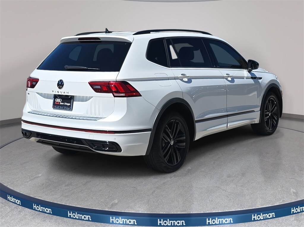 2022 Volkswagen Tiguan SE R-Line Black photo 2