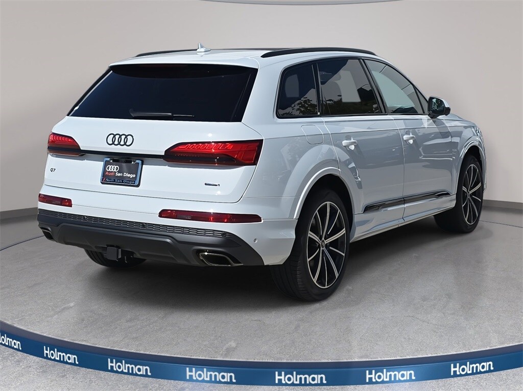 2025 Audi Q7 45 Premium Plus photo 3