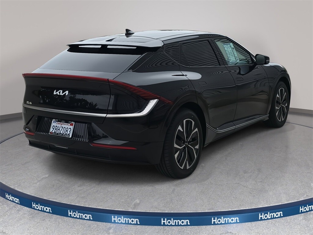 2022 Kia EV6 Wind photo 3