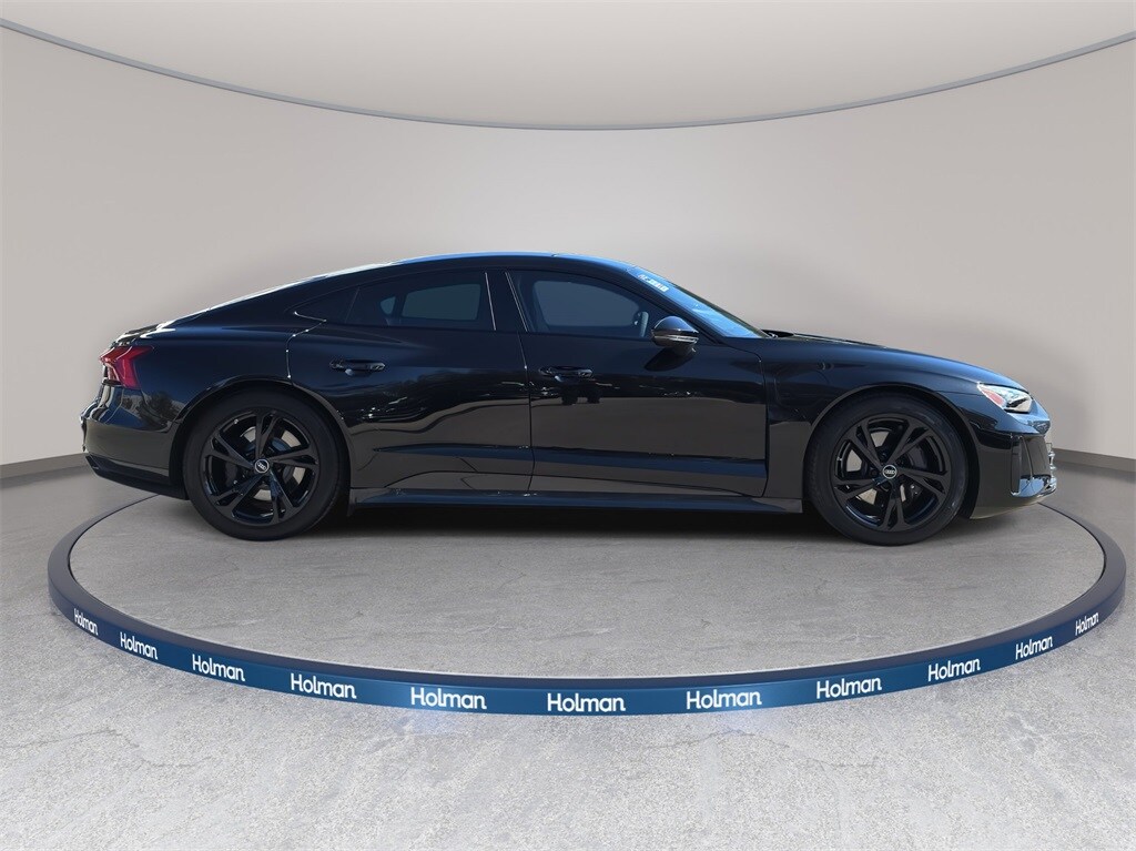 2023 Audi e-tron GT Premium Plus photo 2