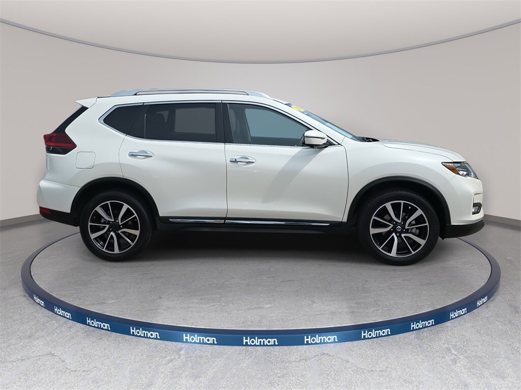 2018 Nissan Rogue SL photo 2