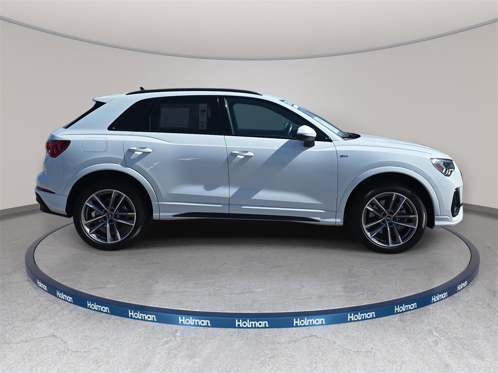 2024 Audi Q3 Premium S line photo 2