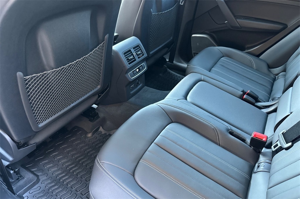 Image 9 of 2025 Audi Q5 40 Premium SUV