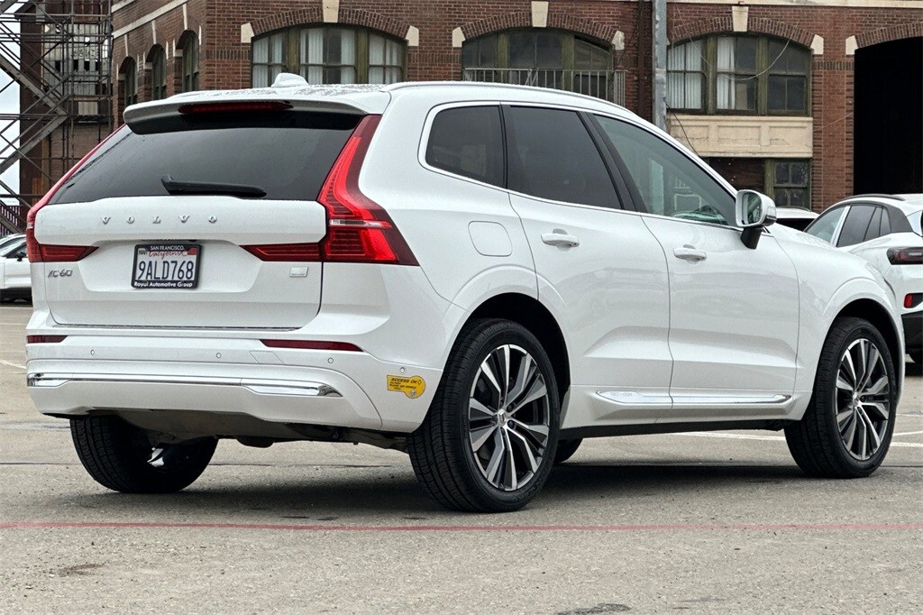 Used 2022 Volvo XC60 Recharge Plug-In Hybrid T8 Inscription Expression SUV
