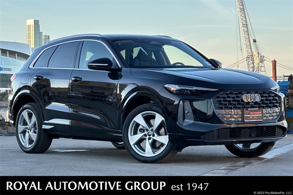 2025 Audi New Q5 Premium Plus's photo