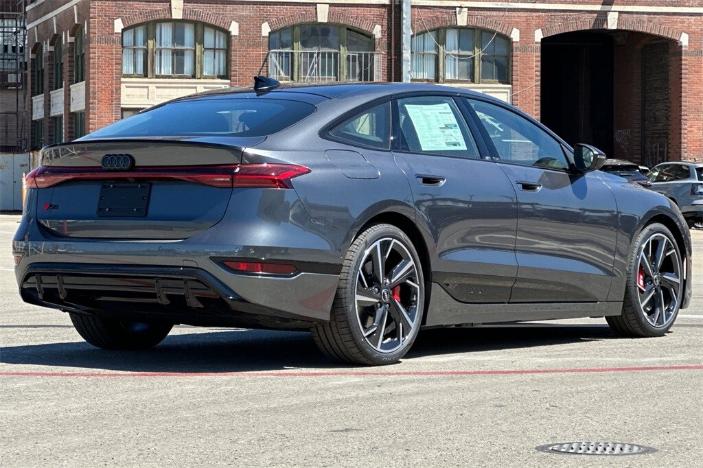 2025 Audi S6 Prestige photo 2