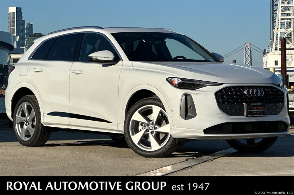 2025 Audi New Q5 Premium Plus's photo