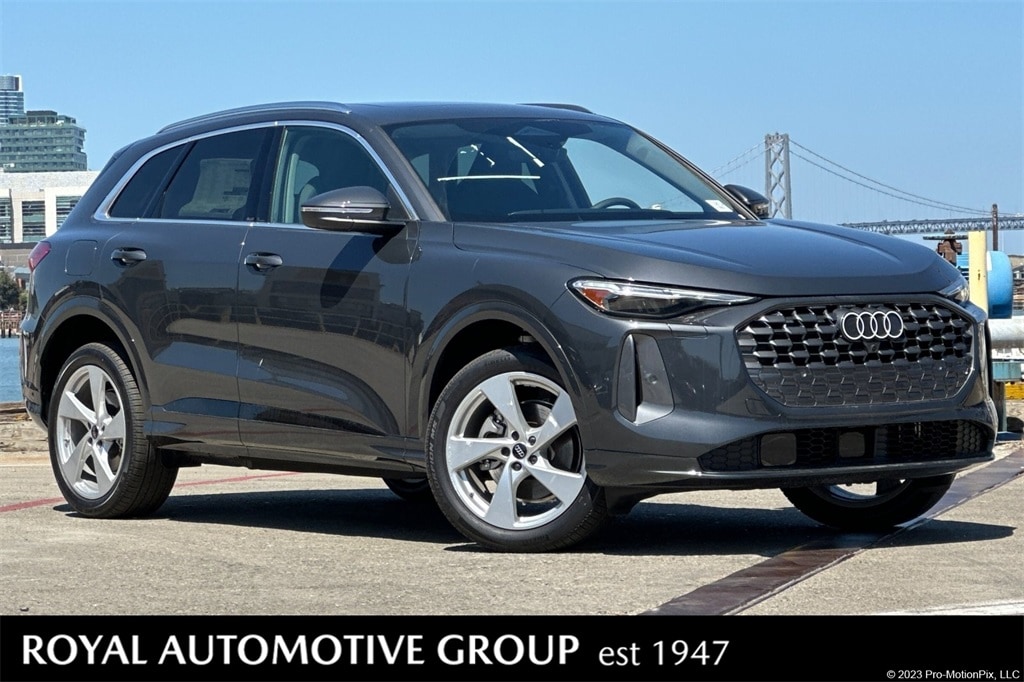 2025 Audi New Q5 Premium Plus's photo