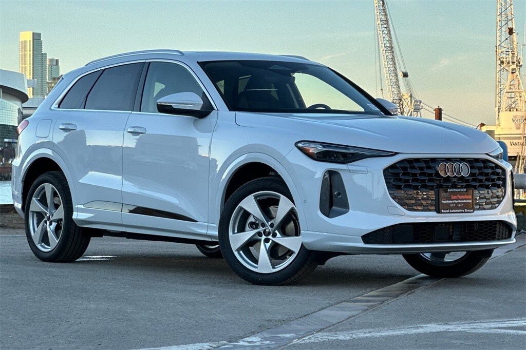 2025 Audi Q5 2.0T Premium Plus photo 2