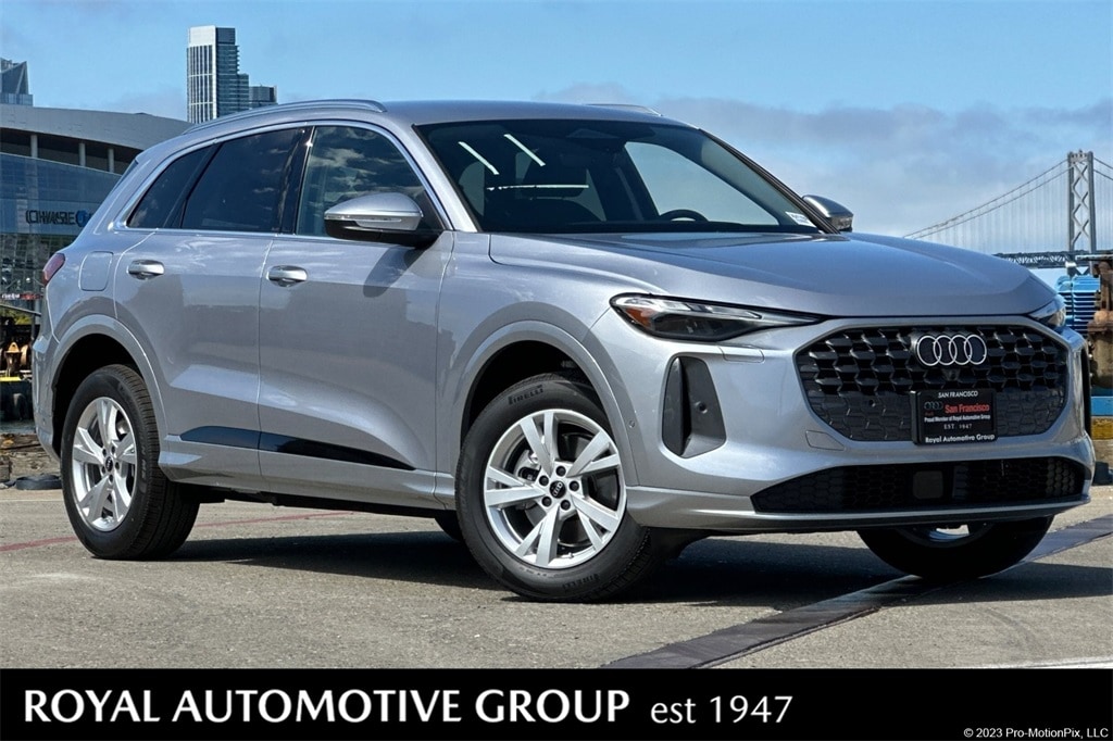 2025 Audi New Q5 Premium's photo