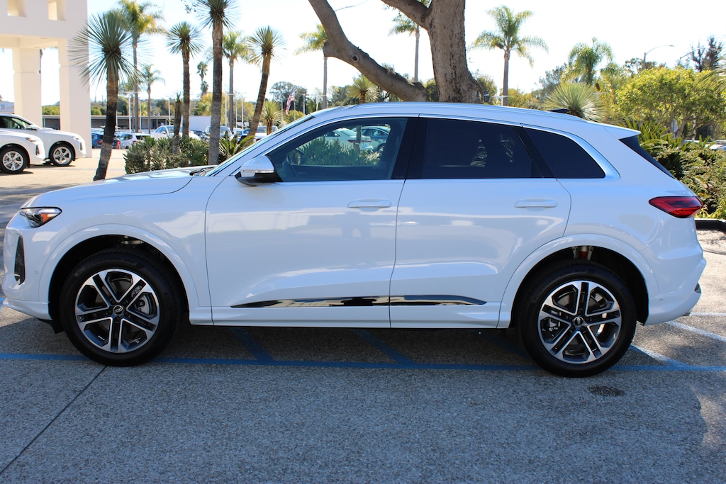 New 2025 Audi Q5 2.0T Premium SUV