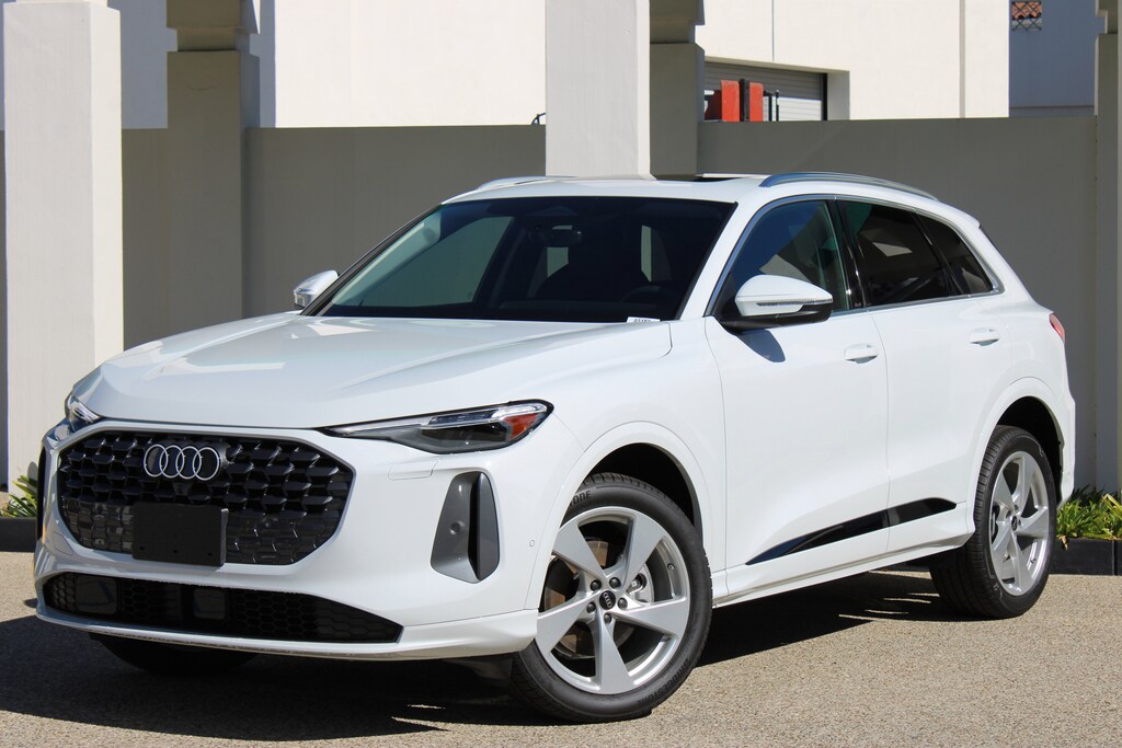 New 2025 Audi Q5 2.0T Premium SUV