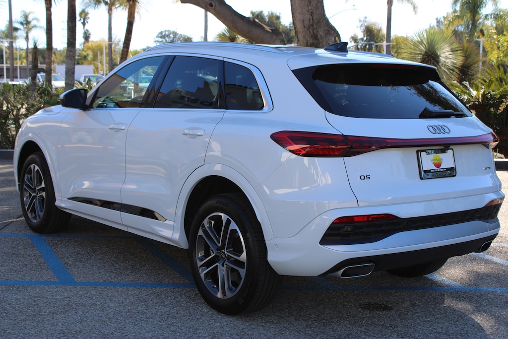 New 2025 Audi Q5 2.0T Premium SUV