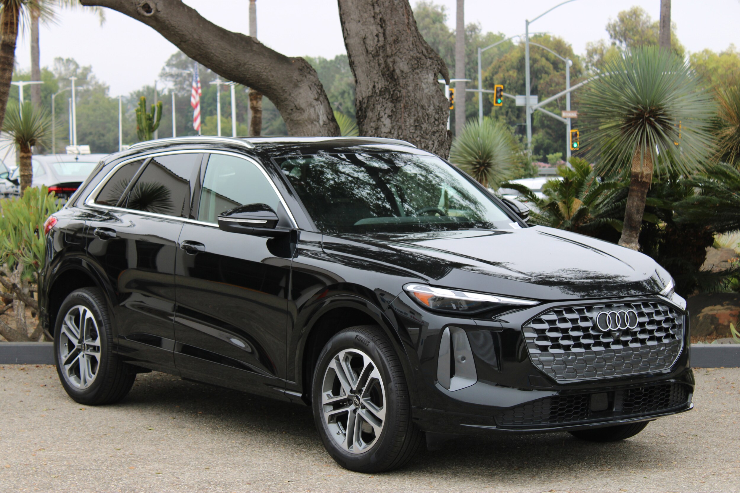 2025 Audi Q5 Premium TFSI photo 3