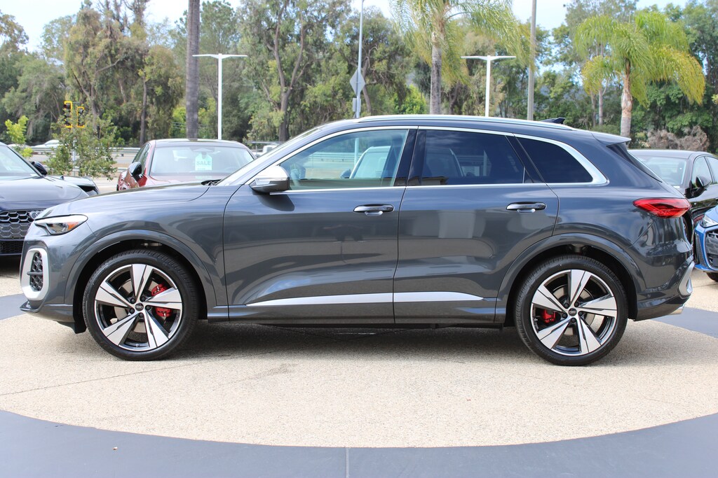 New 2026 Audi SQ5 3.0T Premium SUV