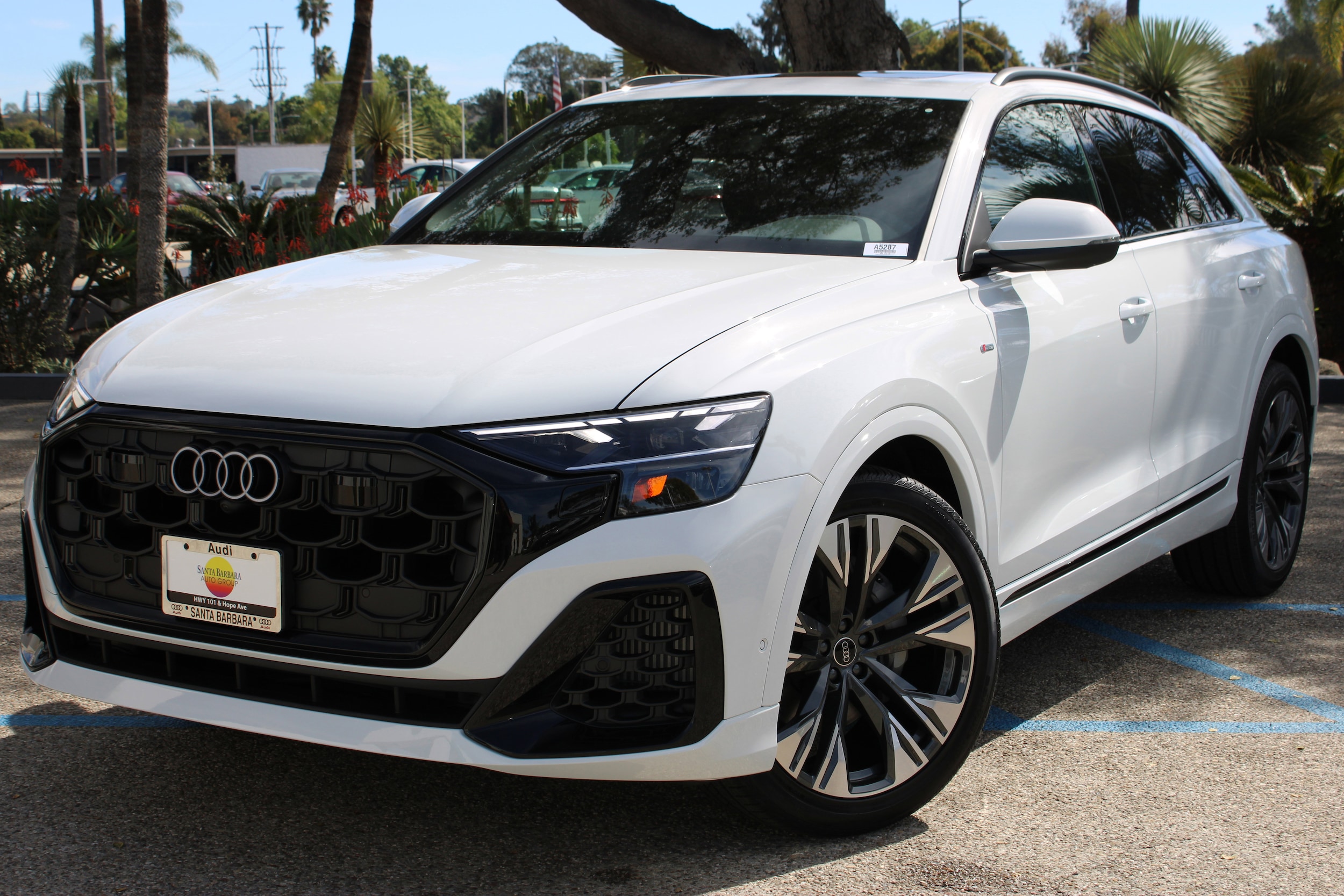 2026 Audi Q8 55 Premium Plus quattro Tiptonic's photo