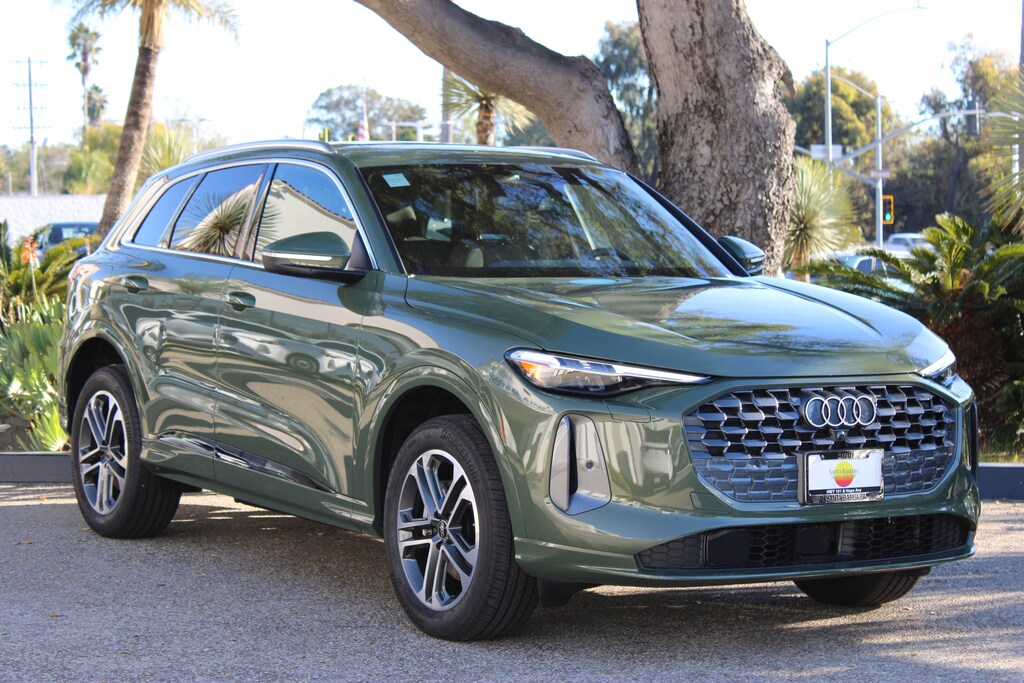 New 2025 Audi Q5 2.0T Premium SUV