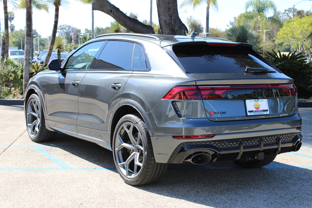 New 2026 Audi RS Q8 4.0T performance SUV