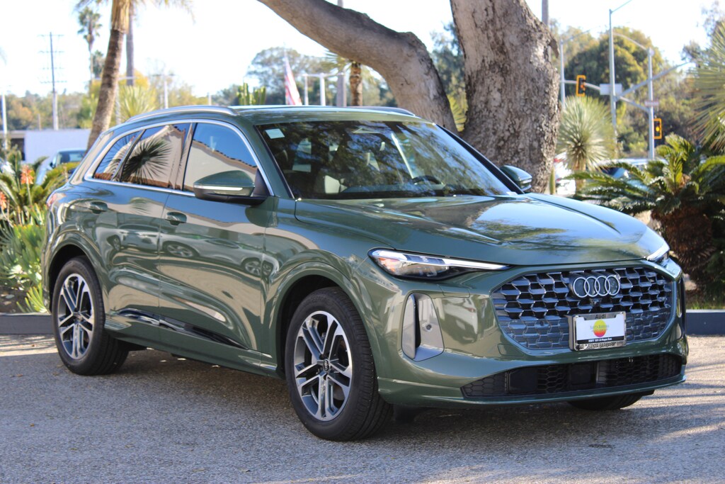 New 2025 Audi Q5 2.0T Premium SUV